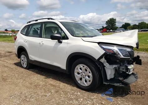 2022 Subaru Forester z USA, uszkodzony, nr VIN JF2SKACC4NH465597